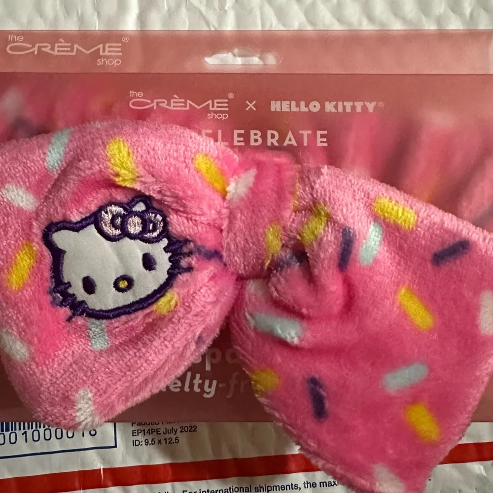 NIP The Creme Shop x Hello Kitty Plush Spa Head Band
